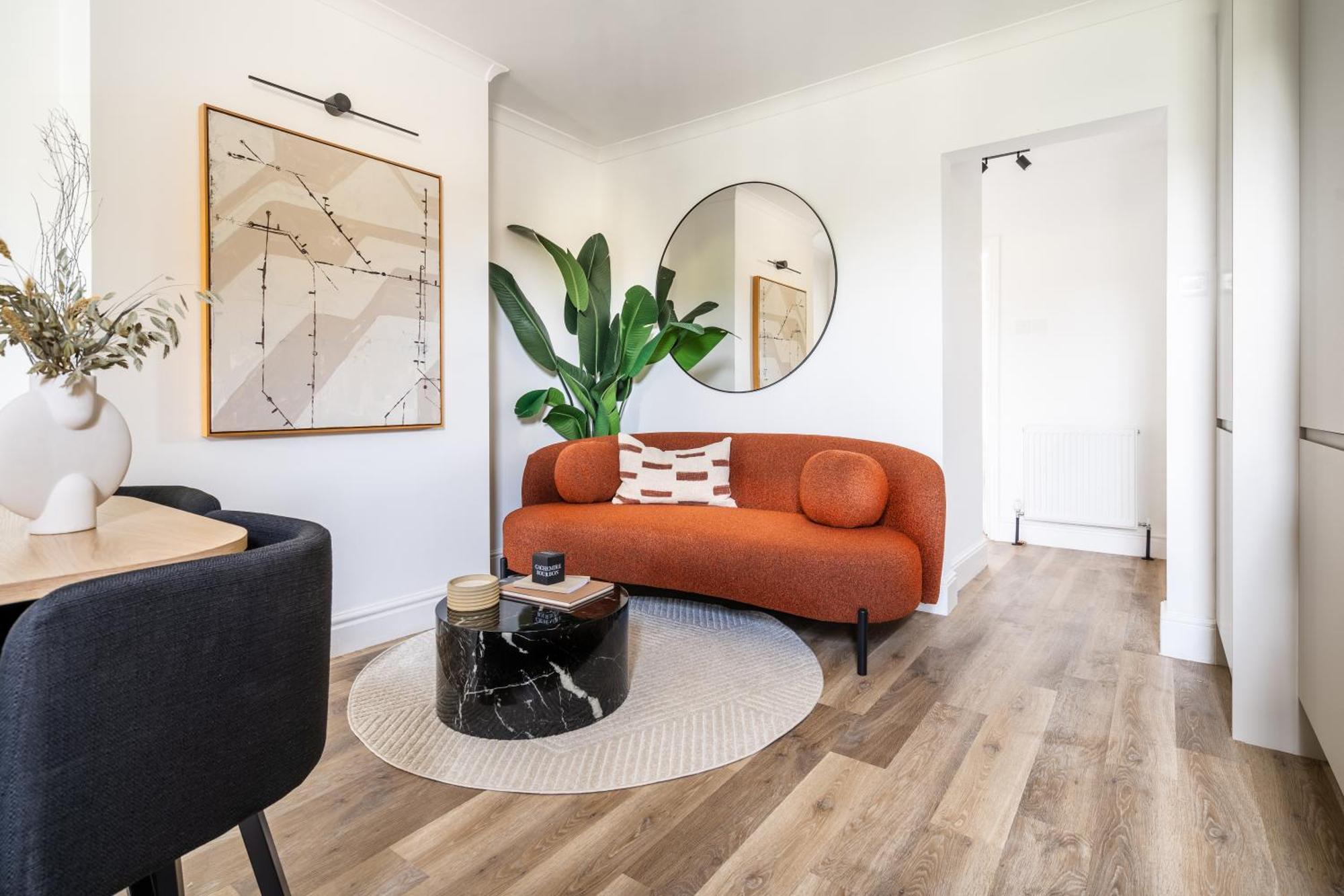Newly Designed, 2Br Apt, 5Min From Northwood London Tube Station, Nato Hq, Ideal For Wembley, Warner Studio, Contractors Exteriér fotografie