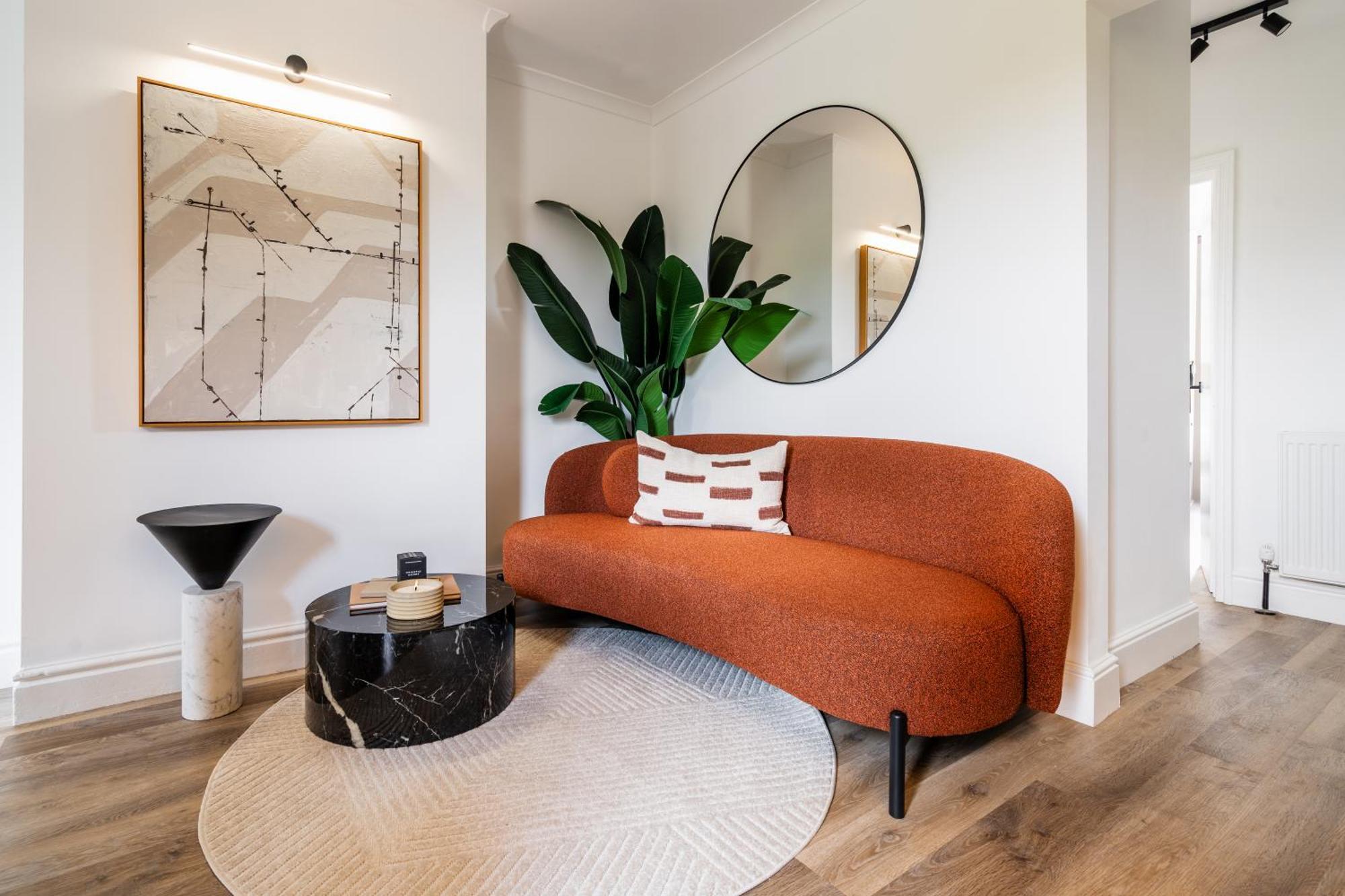 Newly Designed, 2Br Apt, 5Min From Northwood London Tube Station, Nato Hq, Ideal For Wembley, Warner Studio, Contractors Exteriér fotografie