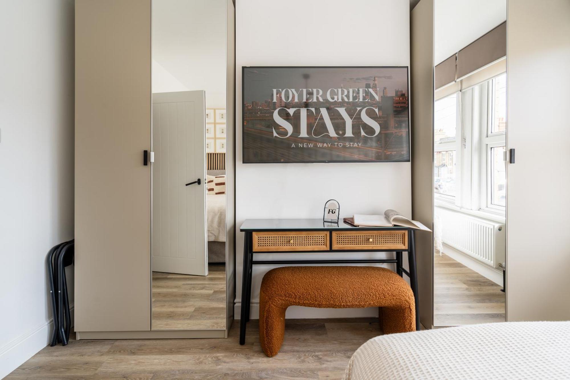 Newly Designed, 2Br Apt, 5Min From Northwood London Tube Station, Nato Hq, Ideal For Wembley, Warner Studio, Contractors Exteriér fotografie