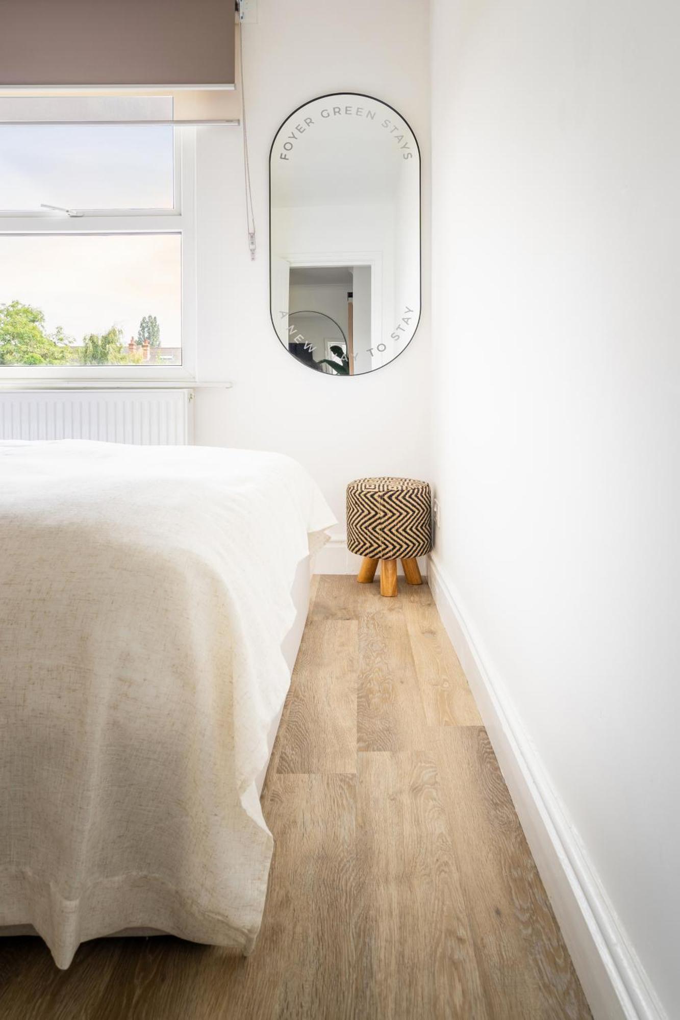 Newly Designed, 2Br Apt, 5Min From Northwood London Tube Station, Nato Hq, Ideal For Wembley, Warner Studio, Contractors Exteriér fotografie